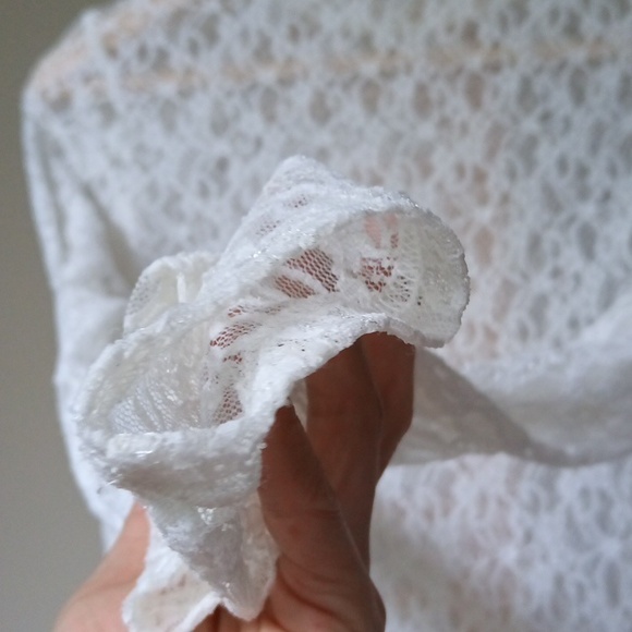 Ptp16" Lace Long sleeve White Top - Picture 10 of 12